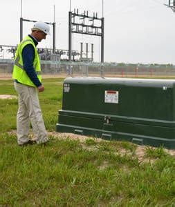 submersible electrical enclosures with cable connectors|hubbell underground connectors.